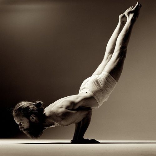 6 Reasons Men Should Do Yoga
