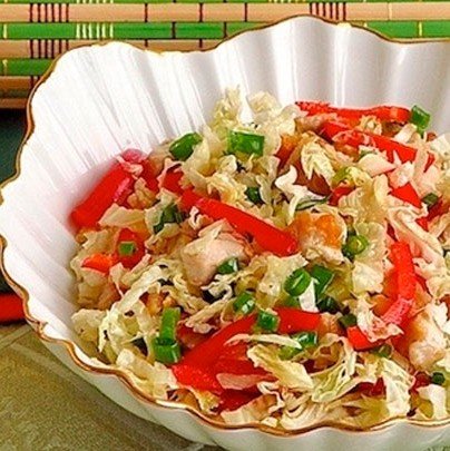 Салат из пекинской капусты с грудкой