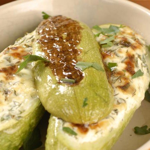 Кабачки, фаршированные творогом