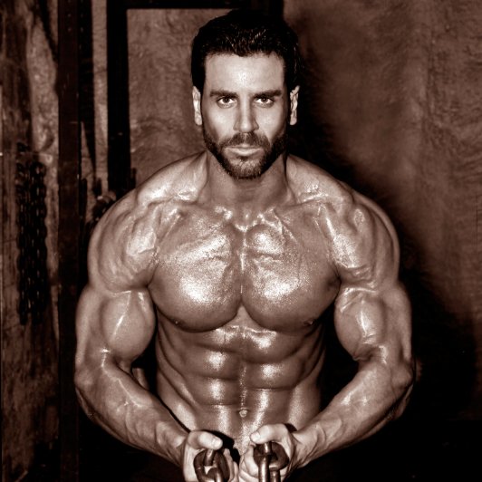 Building a bigger chest - Joe Donnelly